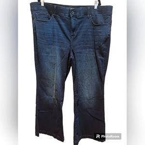 Torrid NWOT Bombshell Flare Jeans 26S
